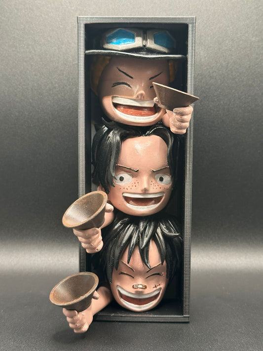 Fermalibro 3D Ace, Sabo & Luffy – Brotherhood Edition Dipinto a Mano