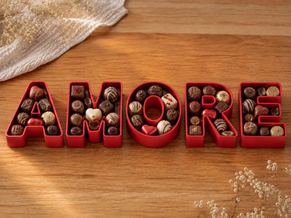 Lettere 3D riempibili AMORE rosse con cioccolatini