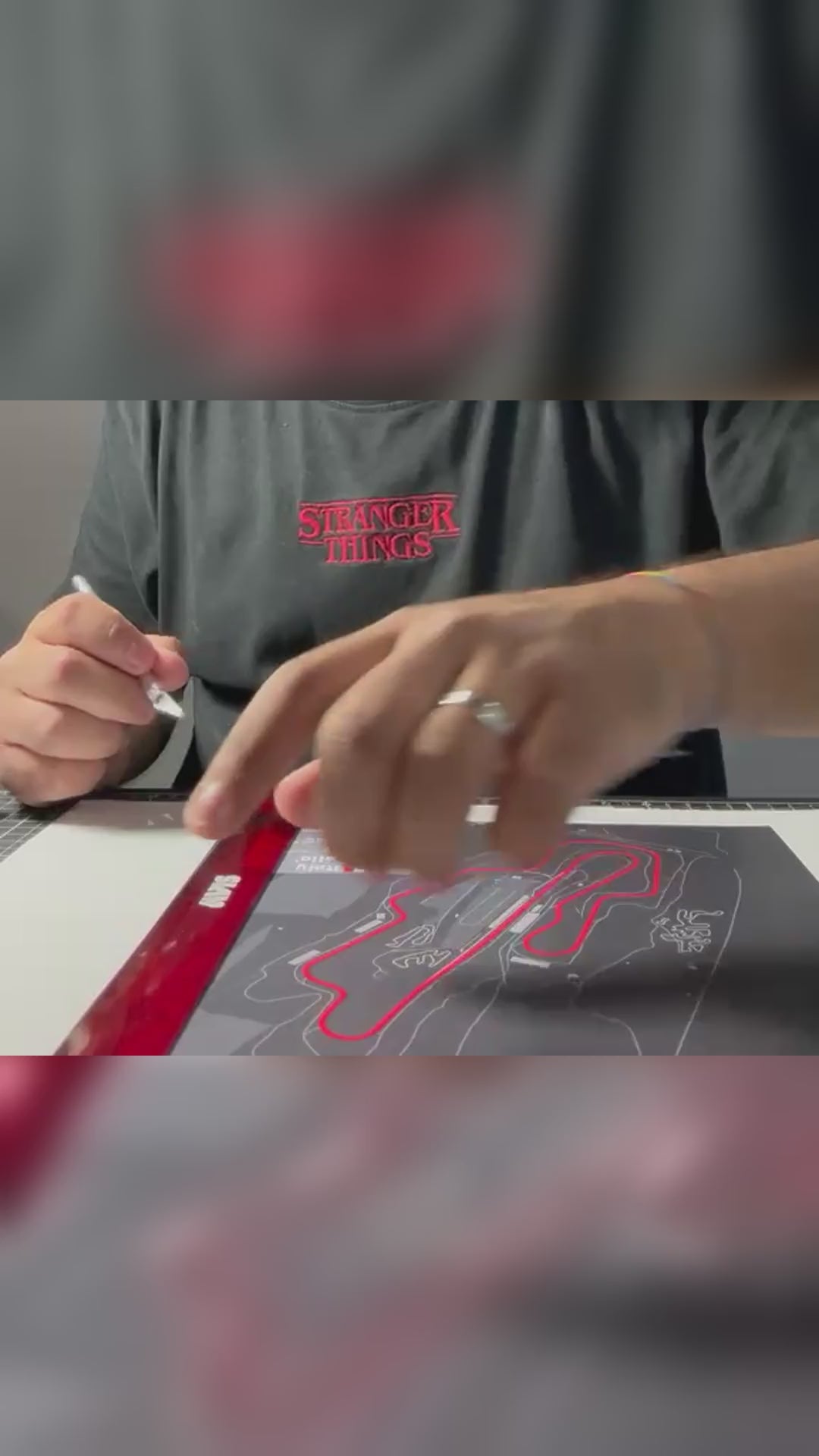 Speedlapse: montaggio a mano del quadro circuito Mugello